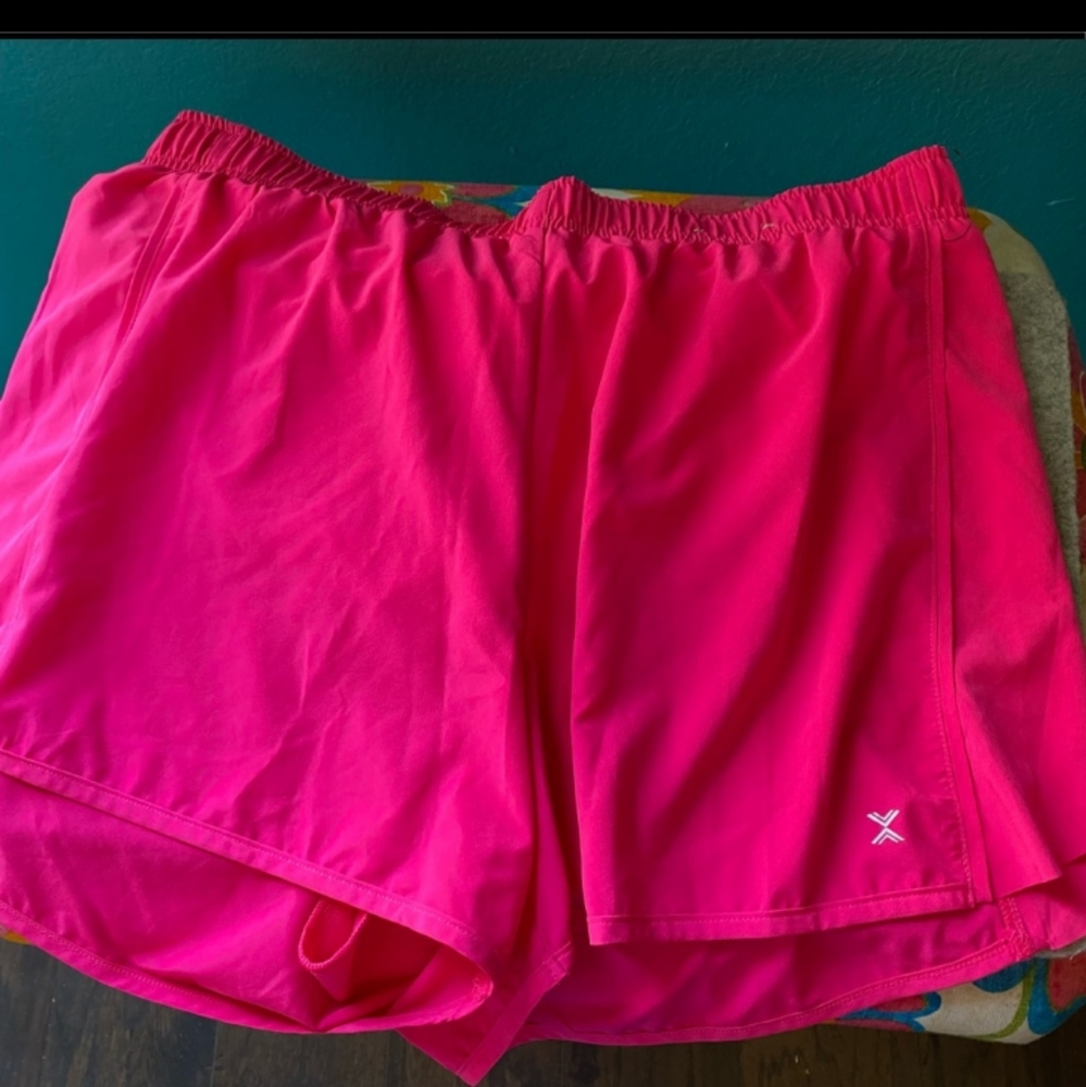 XERSION®™ Women's Size Medium, hot pink sports shorts